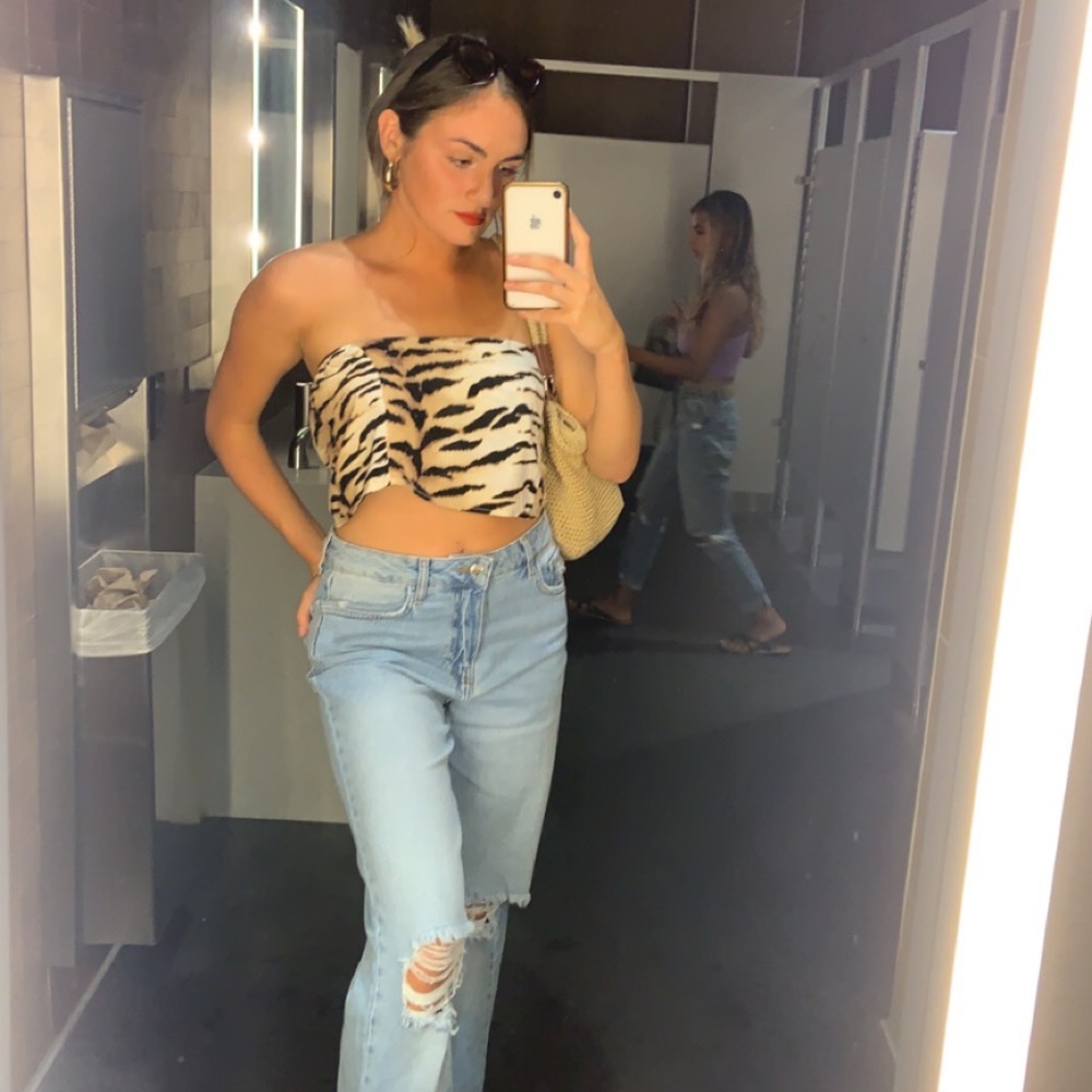 Meet your Posher, Casey